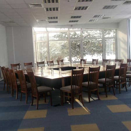 Hotel Star Pitesti Exterior photo