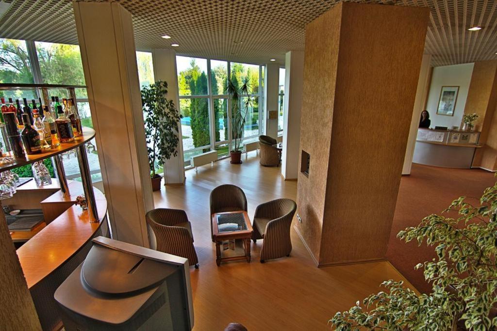 Hotel Star Pitesti Exterior photo