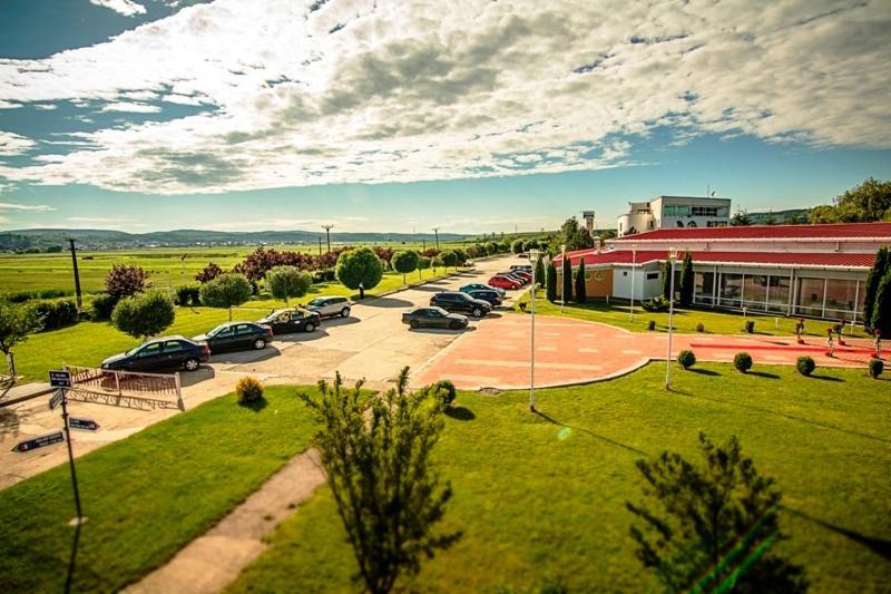 Hotel Star Pitesti Exterior photo