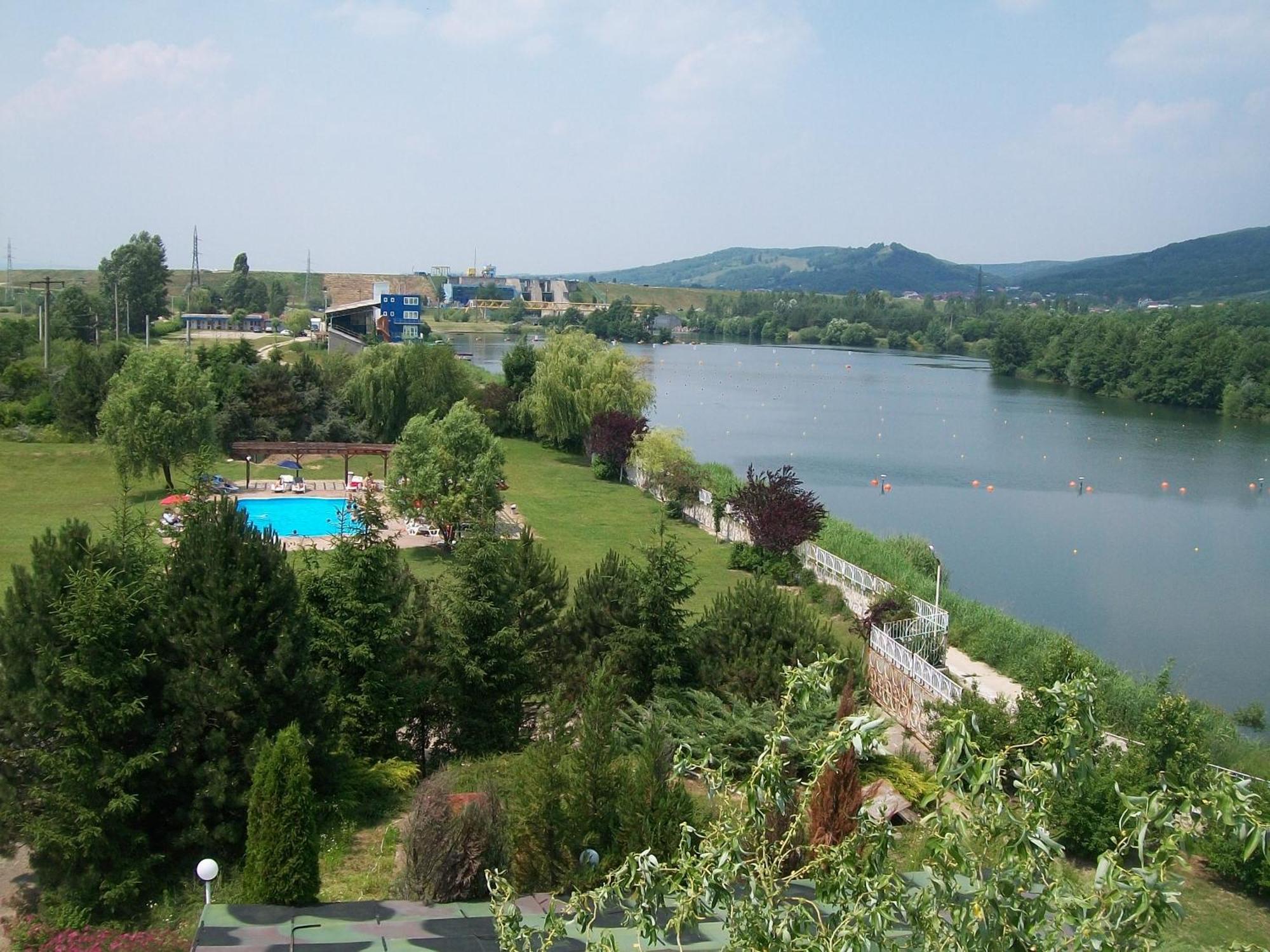Hotel Star Pitesti Exterior photo